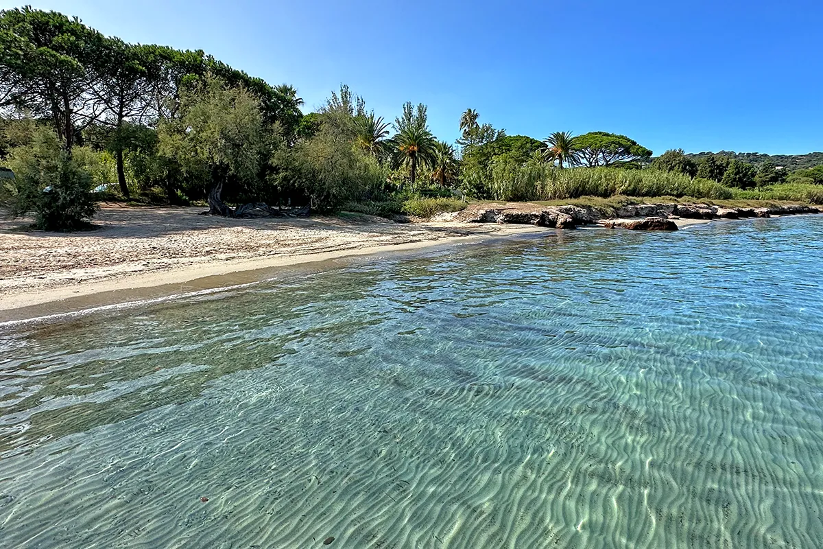 Les Canoubiers, une des plus belles plages de Saint-Tropez et Ramatuelle