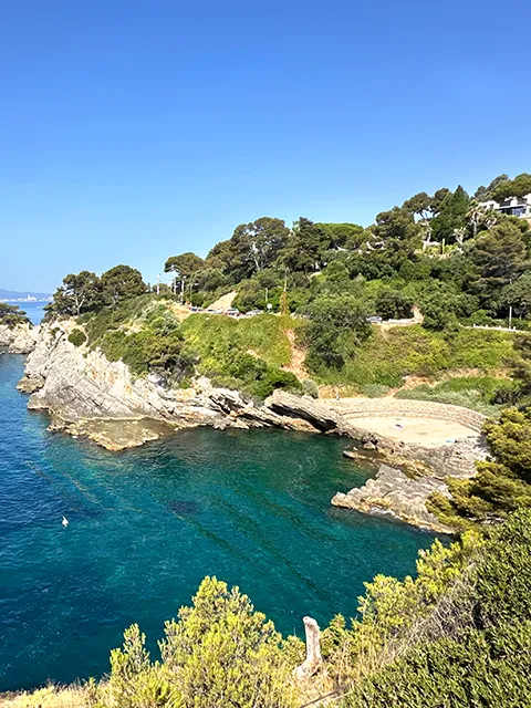 Crique du Fer à Cheval à côté de l'anse Méjean
