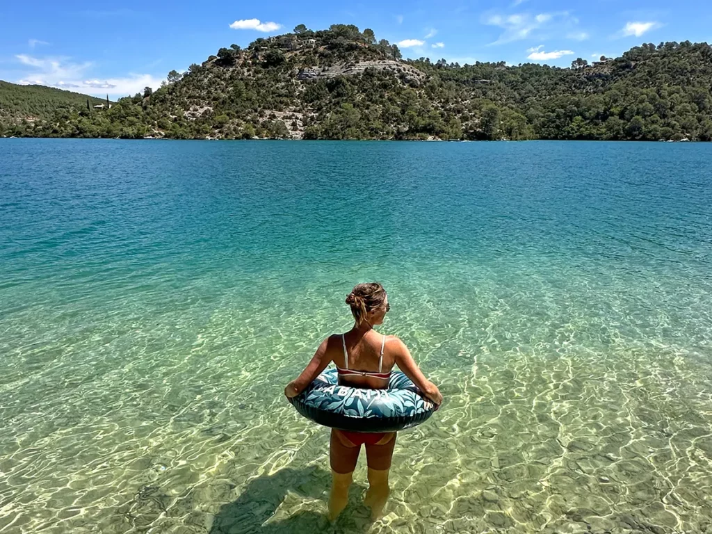 Lac d'Esparron : où se baigner ?