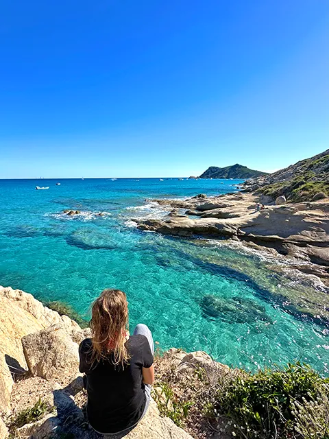 Les criques le long de la randonnée du Cap Taillat