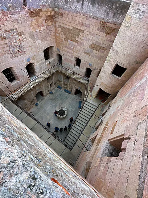 Visite du Château d'If et sa cour intérieure