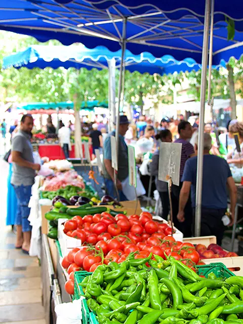 Le marché de Toulon dans le Var