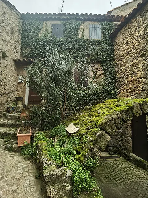 Tourtour, un village de la Provence Verte à visiter lors de vos vacances dans le Var