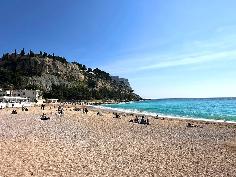 Aller à la plage de la Grande Mer lors d'une visite de 2 jours à Cassis