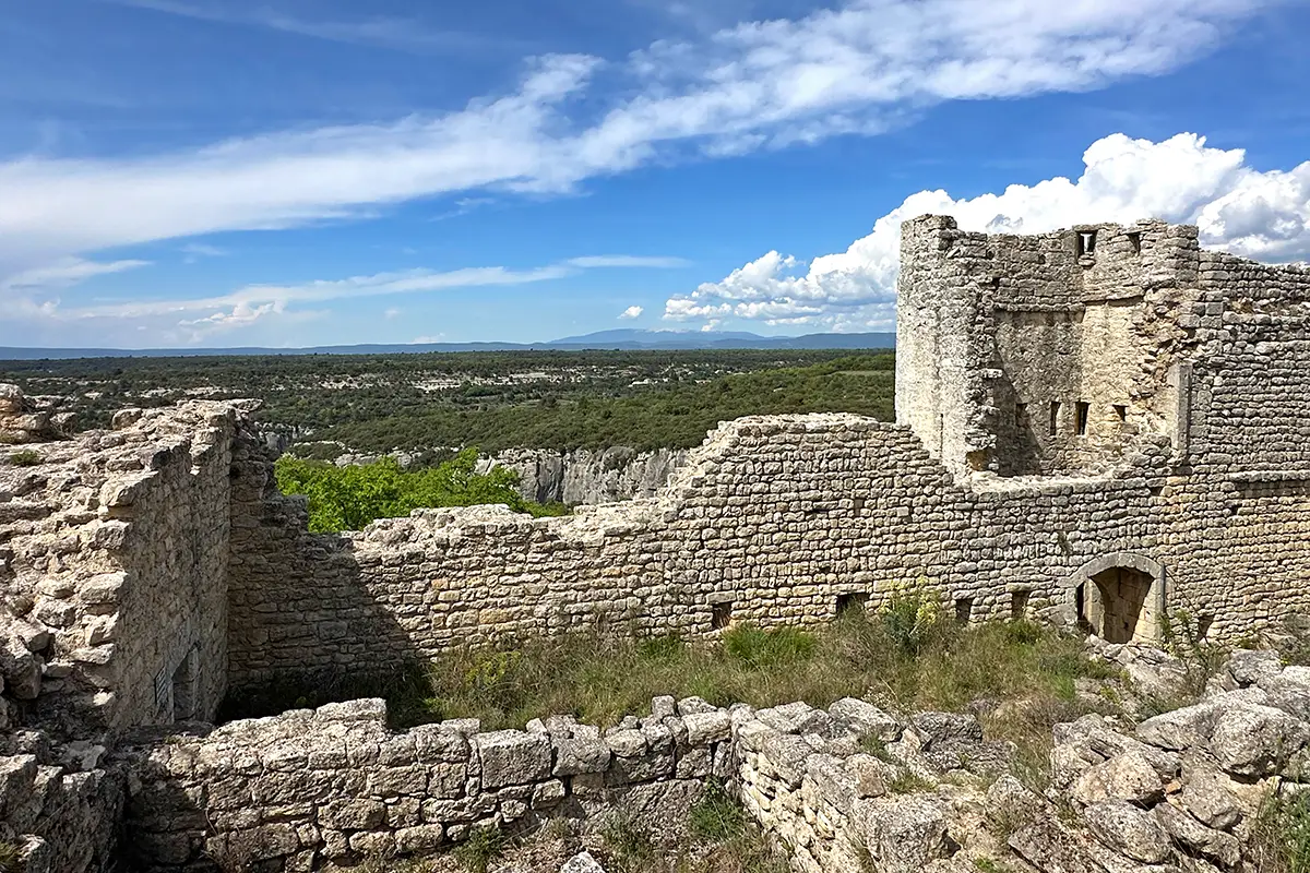 Superbe panorama depuis le Fort de Buoux